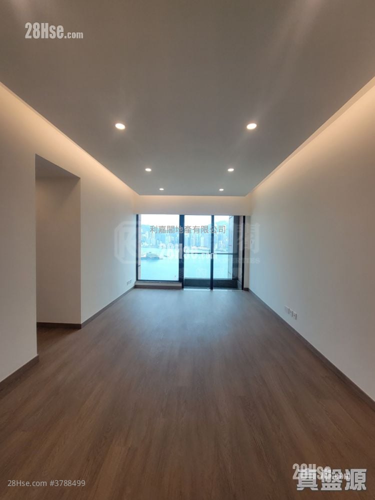 The Arch Sell 3 Bedrooms , 2 Bathrooms 846 ft²