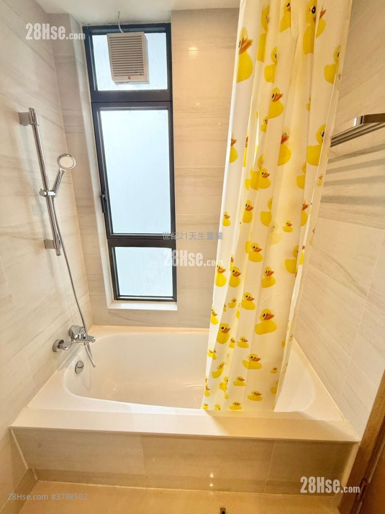 满名山 售盘 3 房 , 2 浴室 892 平方尺