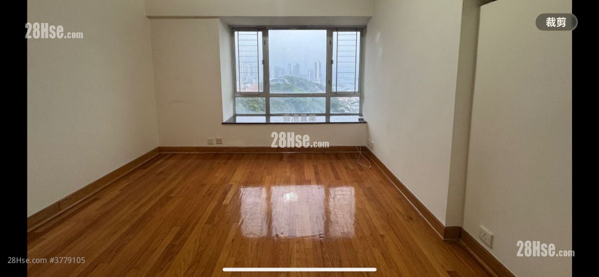 丽港城 售盘 3 房 , 2 浴室 748 平方尺