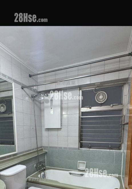 丽港城 售盘 3 房 , 2 浴室 748 平方尺