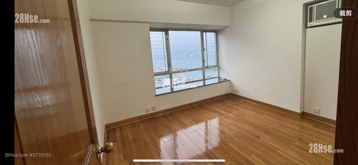 丽港城 售盘 3 房 , 2 浴室 748 平方尺