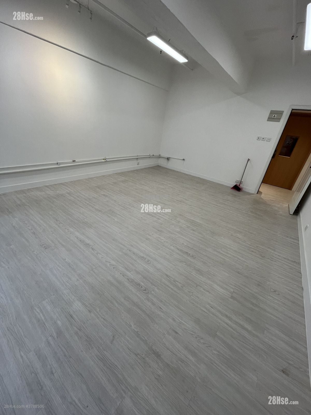 德信工业大厦 租盘