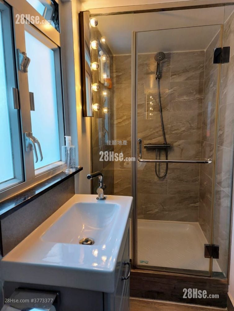 Village Sell 1 Bedroom , 1 Bathroom 400 ft²