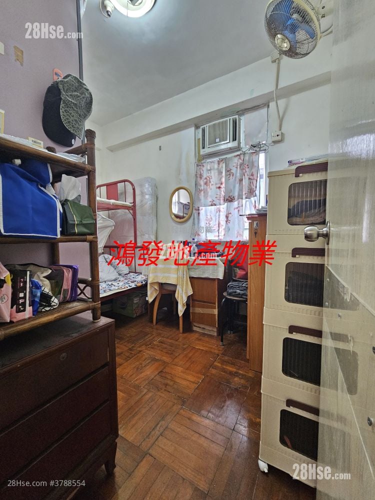 Ample Building Sell 2 Bedrooms , 1 Bathroom 396 ft²