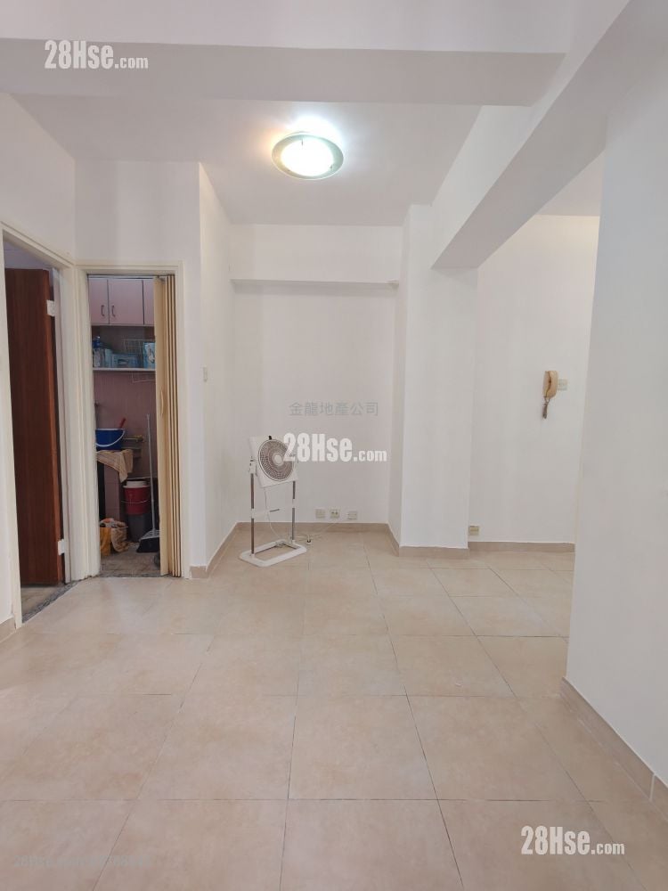 Fu Wing Court Sell Studio , 1 Bathroom 260 ft²