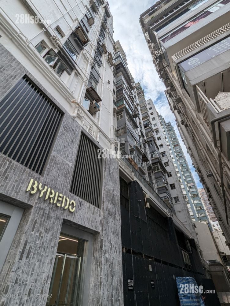 Paterson Building Sell 3 Bedrooms , 2 Bathrooms 752 ft²