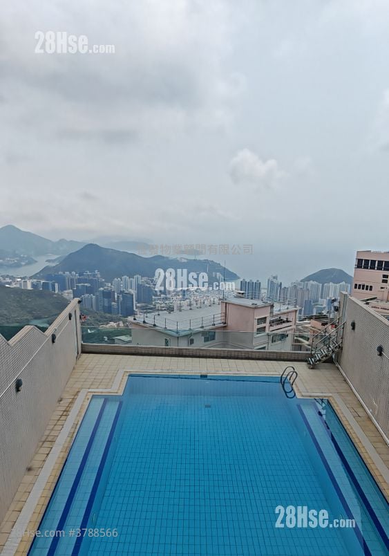 Sunshine Villa Sell 3 Bedrooms , 3 Bathrooms 1,690 ft²