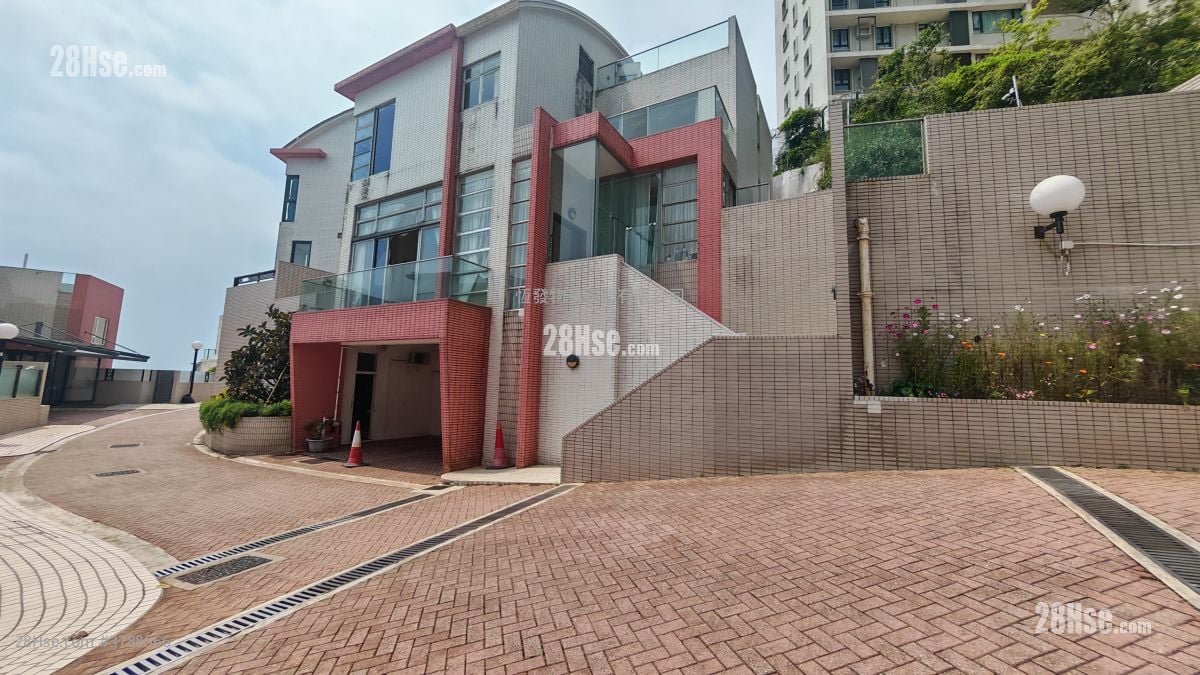 Sunshine Villa Sell 3 Bedrooms , 3 Bathrooms 1,690 ft²