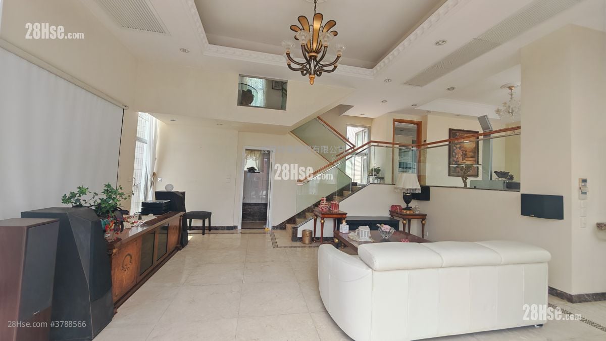 Sunshine Villa Sell 3 Bedrooms , 3 Bathrooms 1,690 ft²