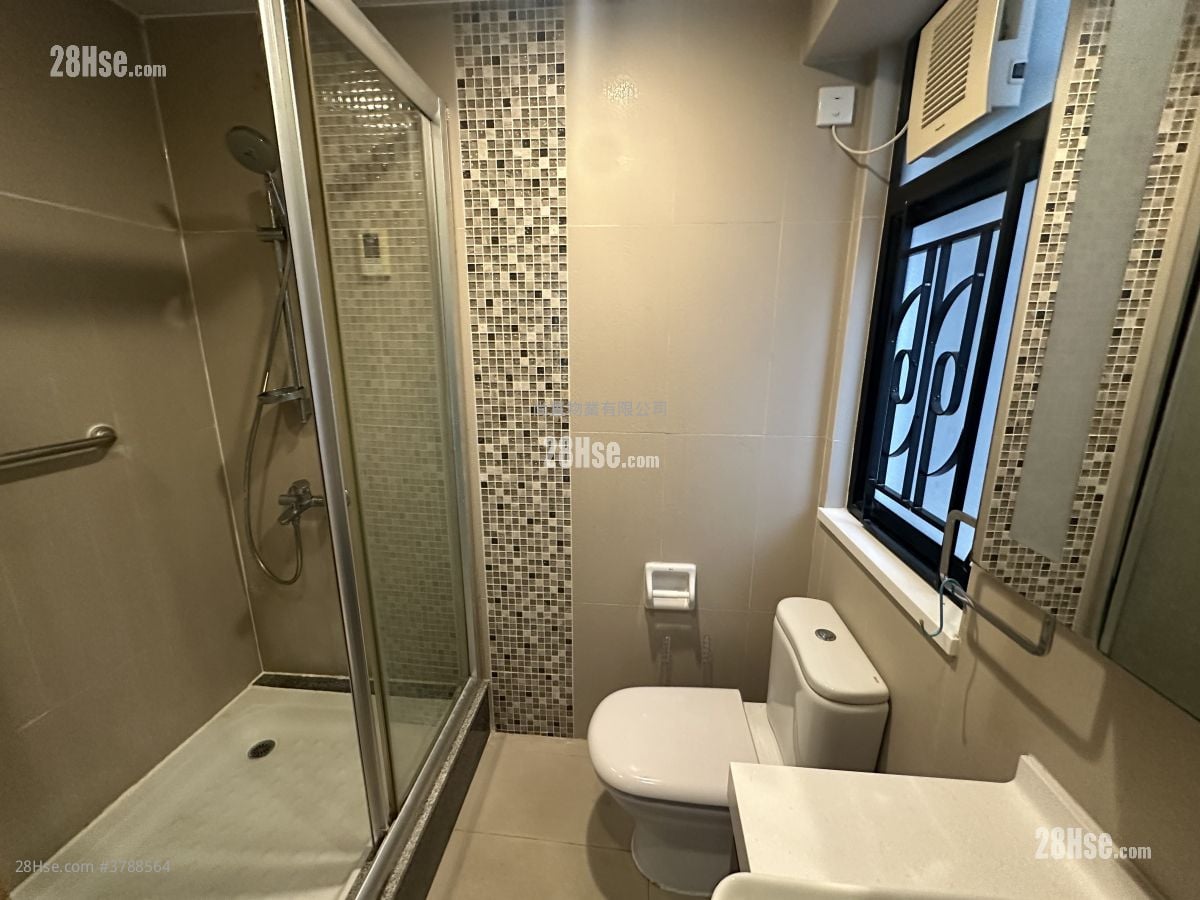 Kornhill Rental 4 Bedrooms , 2 Bathrooms 902 ft²