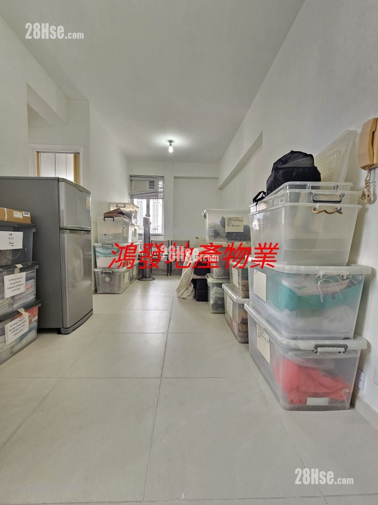 Ample Building Sell 2 Bedrooms , 1 Bathroom 410 ft²