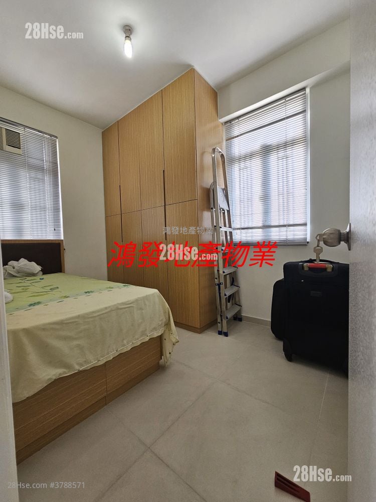 Ample Building Sell 2 Bedrooms , 1 Bathroom 410 ft²