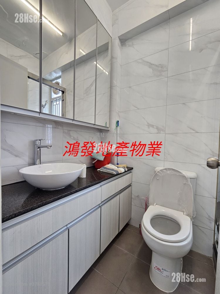 Ample Building Sell 2 Bedrooms , 1 Bathroom 410 ft²