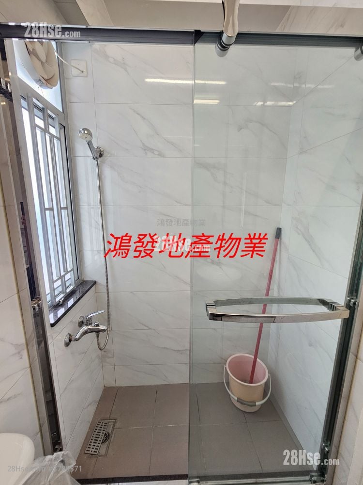 Ample Building Sell 2 Bedrooms , 1 Bathroom 410 ft²