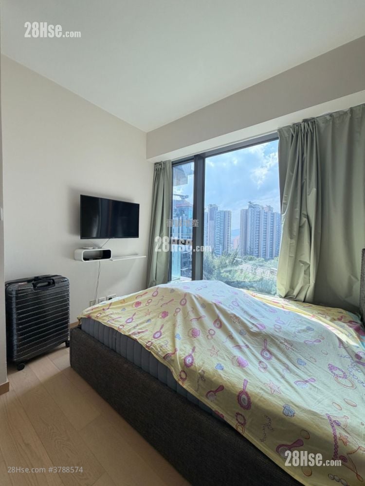 The Bloomsway Sell 4 Bedrooms , 3 Bathrooms 892 ft²