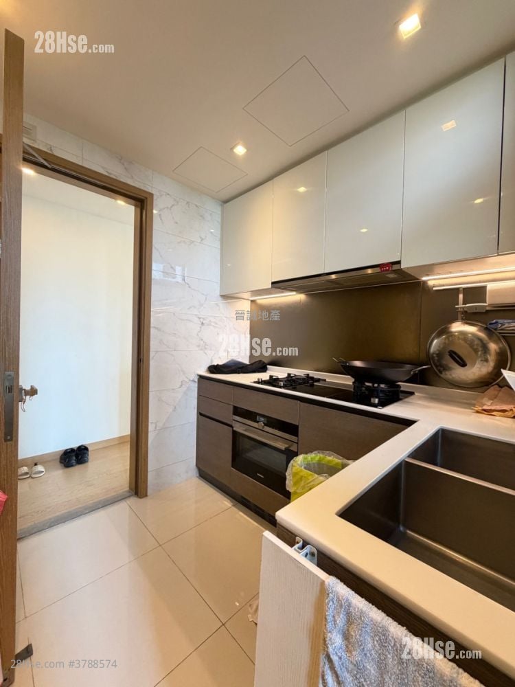 The Bloomsway Sell 4 Bedrooms , 3 Bathrooms 892 ft²