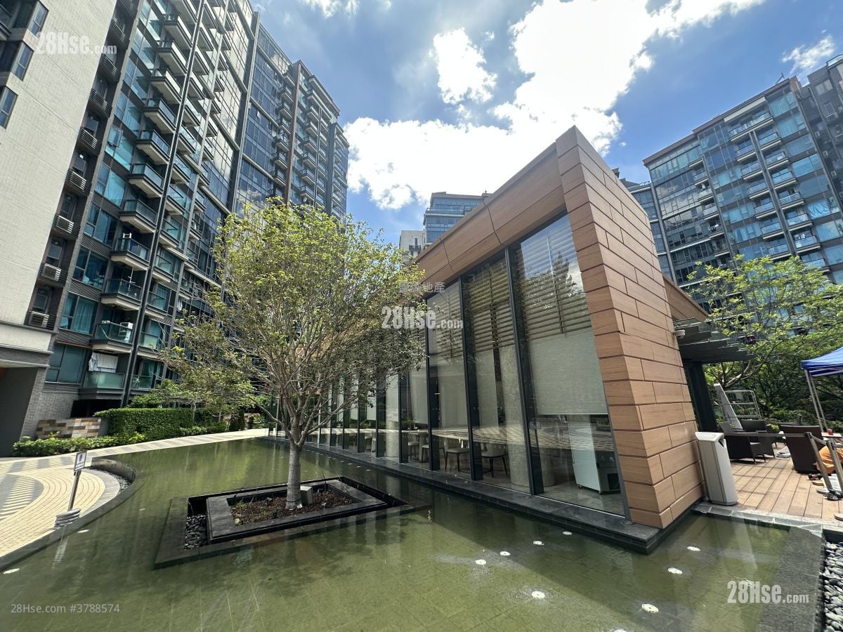 The Bloomsway Sell 4 Bedrooms , 3 Bathrooms 892 ft²