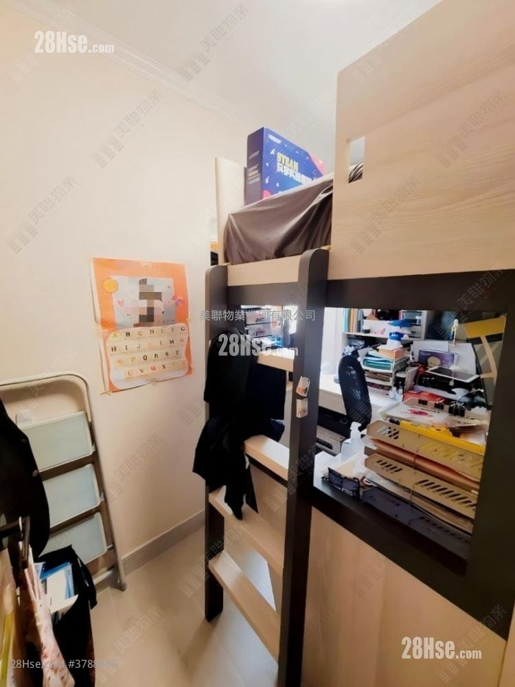 Waterside Plaza Sell 3 Bedrooms 547 ft²