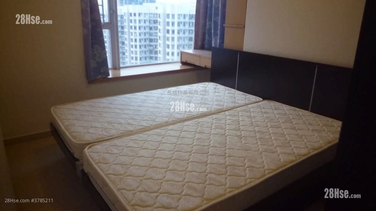 The Orchards Rental 3 Bedrooms , 2 Bathrooms 752 ft²