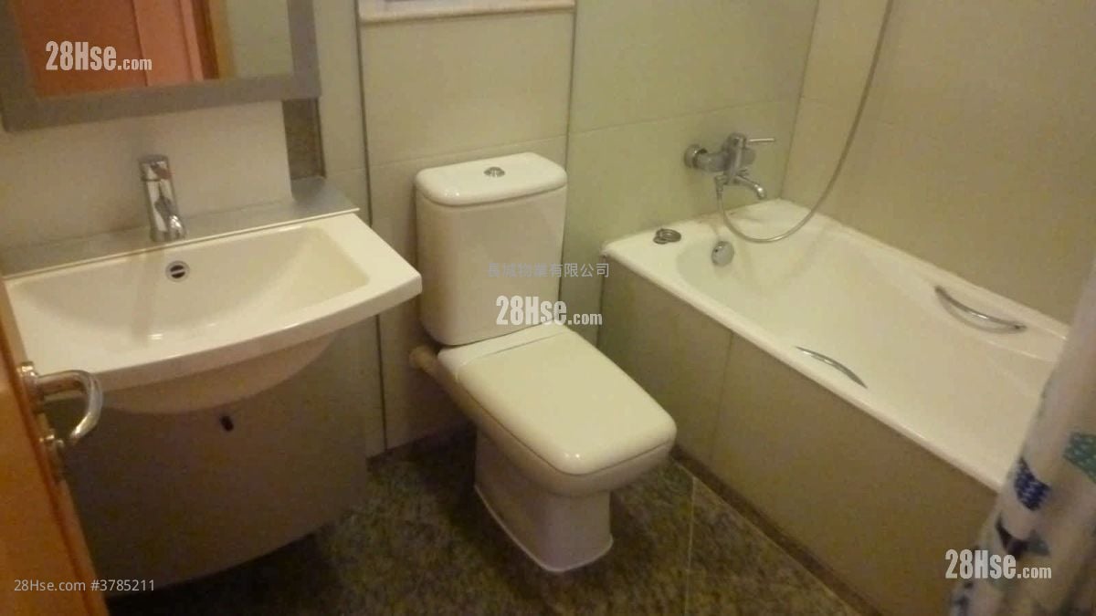 The Orchards Rental 3 Bedrooms , 2 Bathrooms 752 ft²