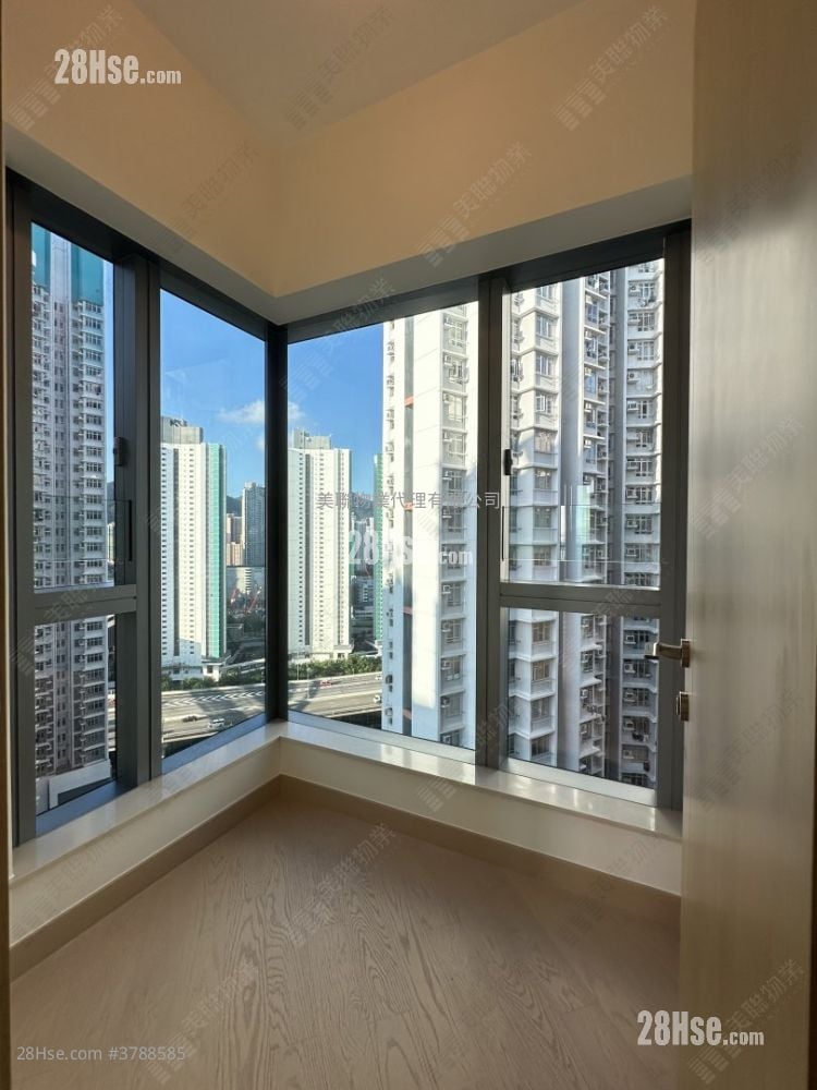 Grand Victoria Sell 2 Bedrooms , 1 Bathroom 605 ft²