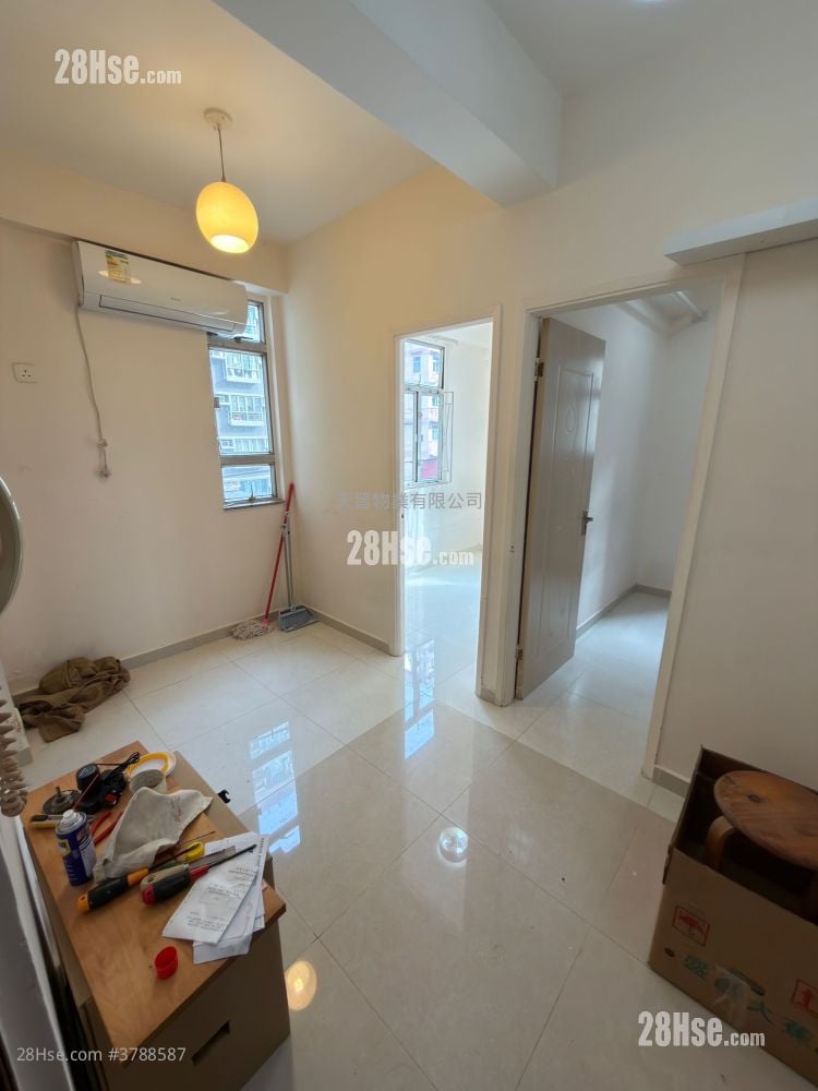 Ka Bo Mansion Sell 2 Bedrooms , 1 Bathroom 240 ft²