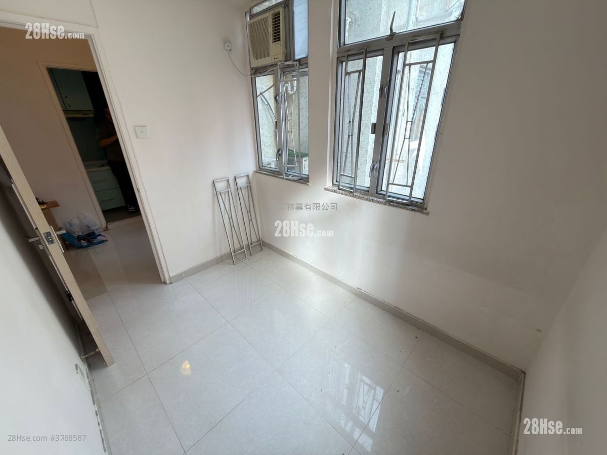 Ka Bo Mansion Sell 2 Bedrooms , 1 Bathroom 240 ft²