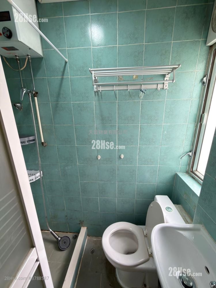 Ka Bo Mansion Sell 2 Bedrooms , 1 Bathroom 240 ft²