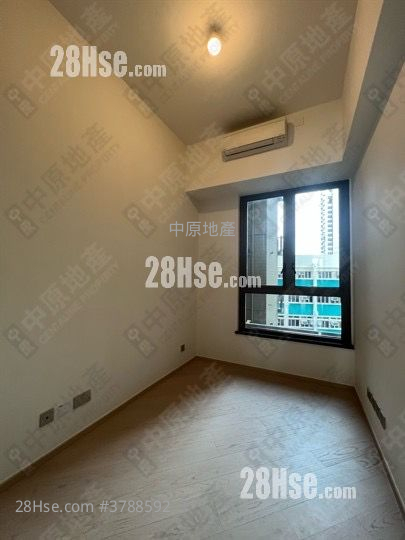 傲玟 租盘 1,425 平方尺