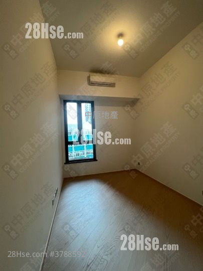 傲玟 租盘 1,425 平方尺