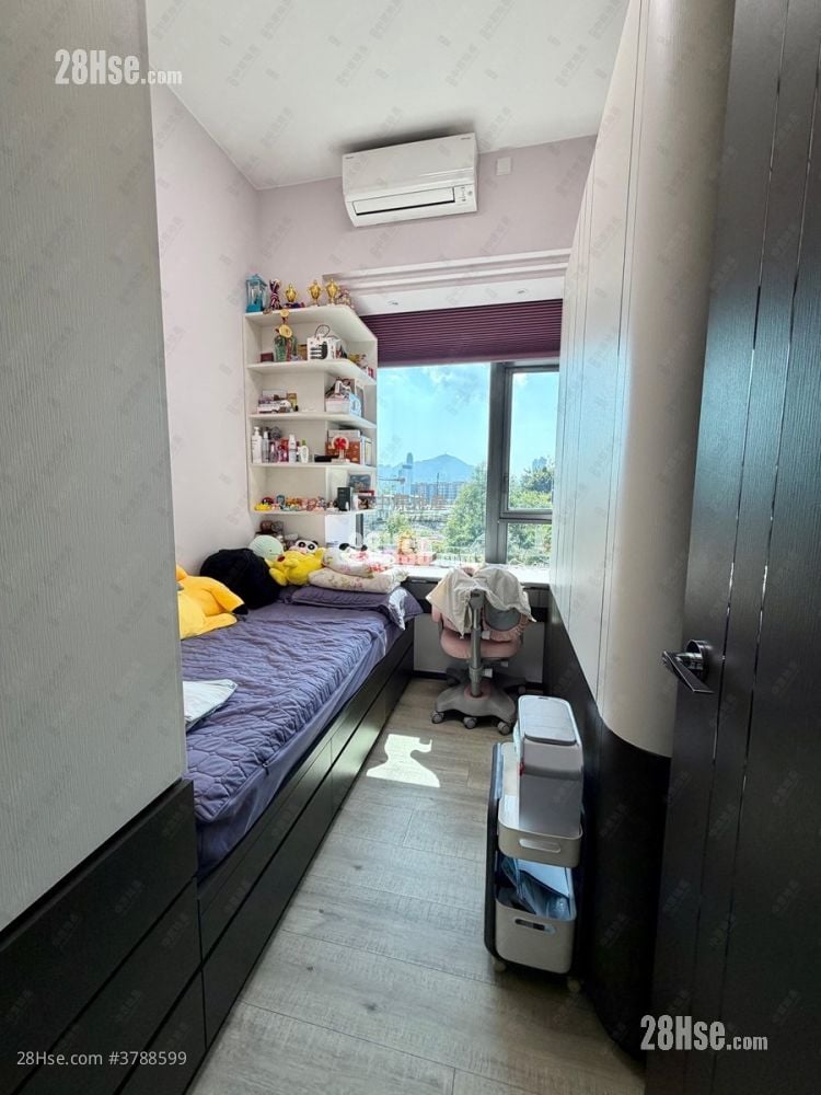 Ultima Sell 2,019 ft²