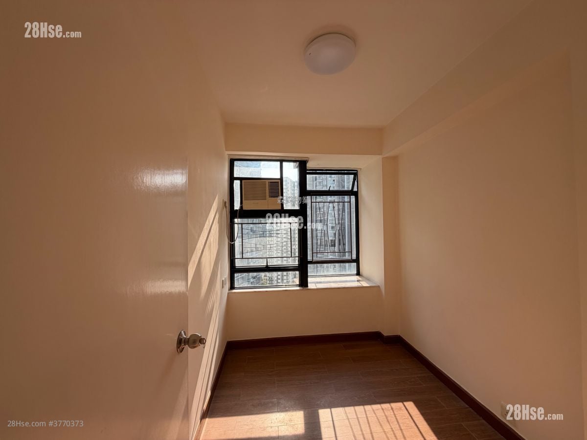 康怡花园 售盘 2 房 , 1 浴室 461 平方尺