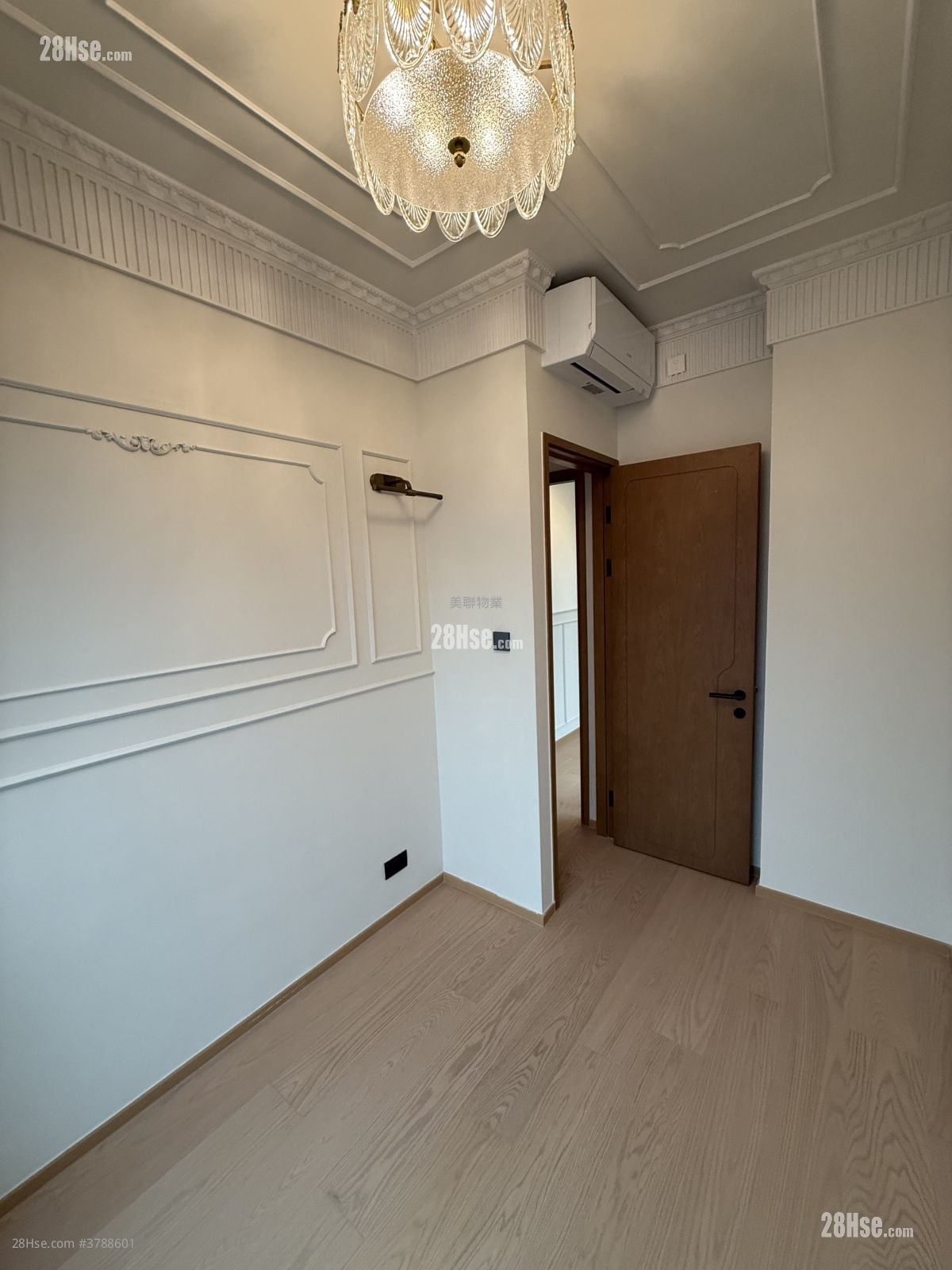 Topside Residence Rental 3 Bedrooms , 1 Bathroom 545 ft²