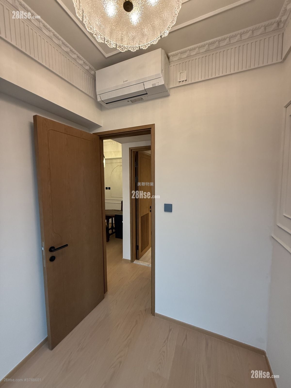 Topside Residence Rental 3 Bedrooms , 1 Bathroom 545 ft²