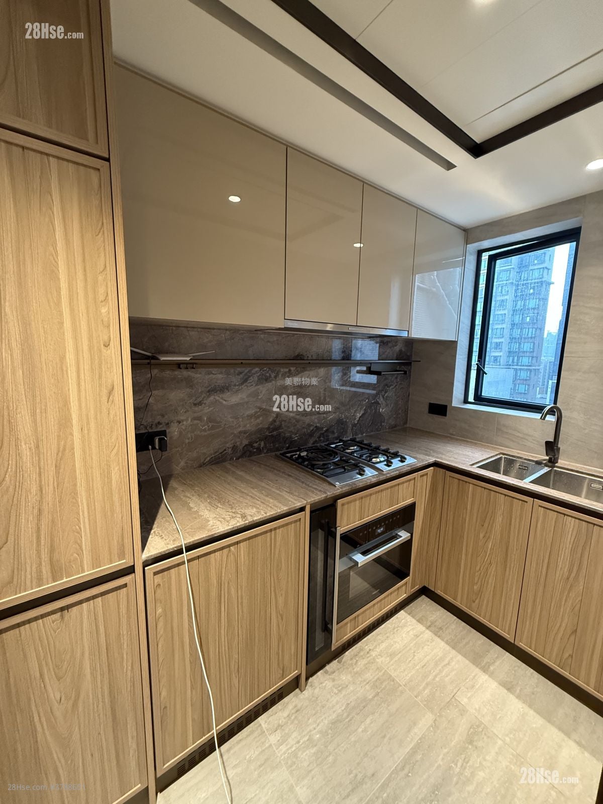 Topside Residence Rental 3 Bedrooms , 1 Bathroom 545 ft²