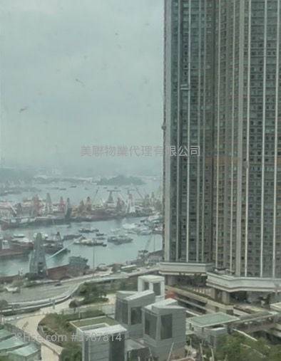 The Waterfront Rental 3 Bedrooms , 3 Bathrooms 934 ft²