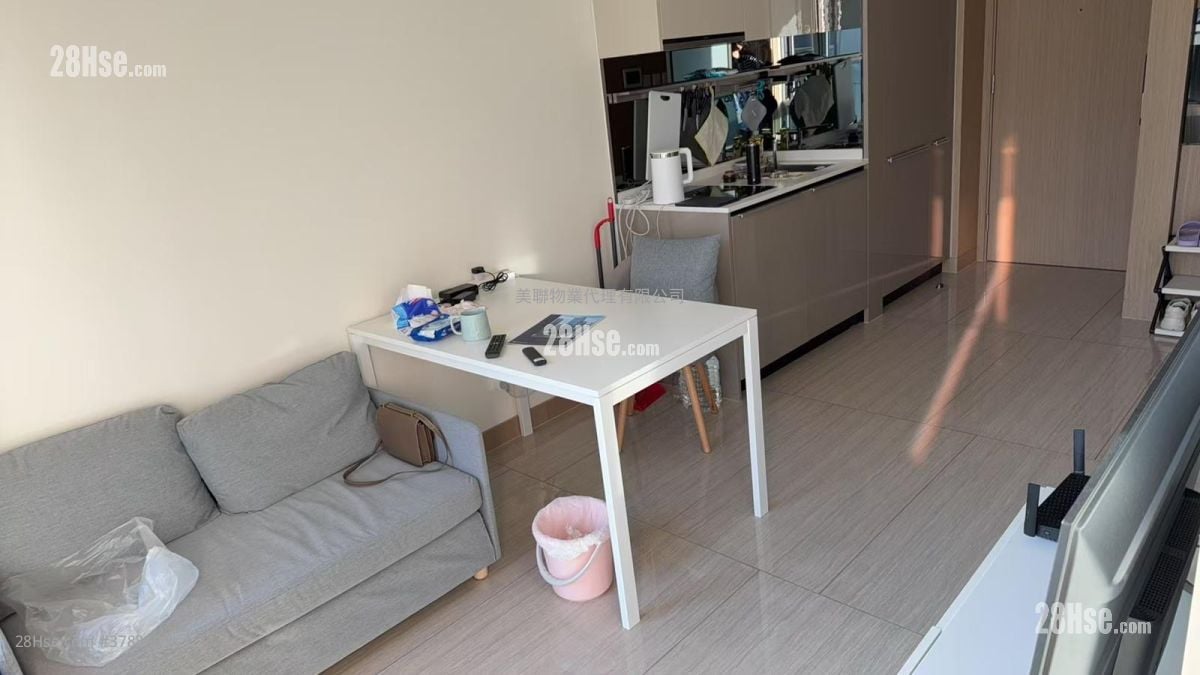 Cullinan West Rental 2 Bedrooms , 1 Bathroom 416 ft²