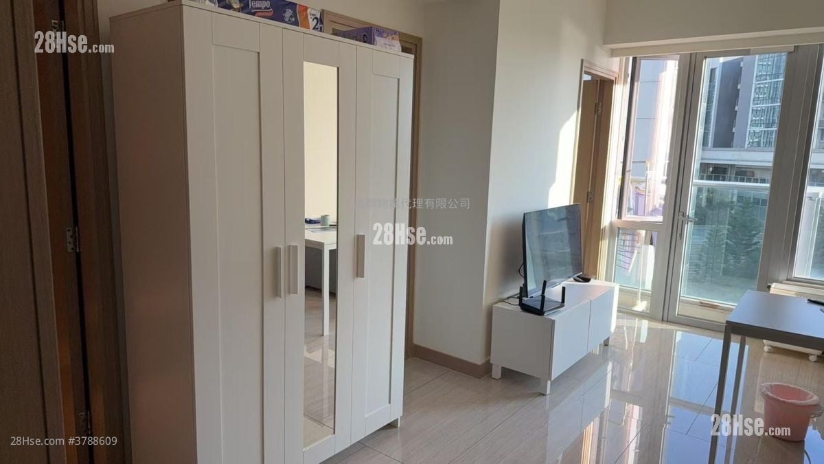 Cullinan West Rental 2 Bedrooms , 1 Bathroom 416 ft²