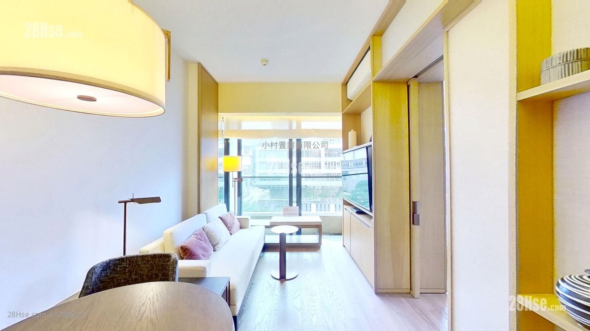 living room: Eight Kwai Fong Happy Valley Rental 1 Bedroom , 1 Bathroom 402 ft²