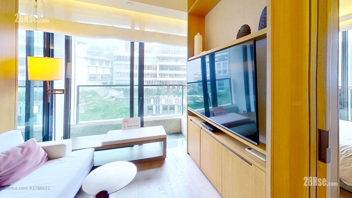 living room: Eight Kwai Fong Happy Valley Rental 1 Bedroom , 1 Bathroom 402 ft²
