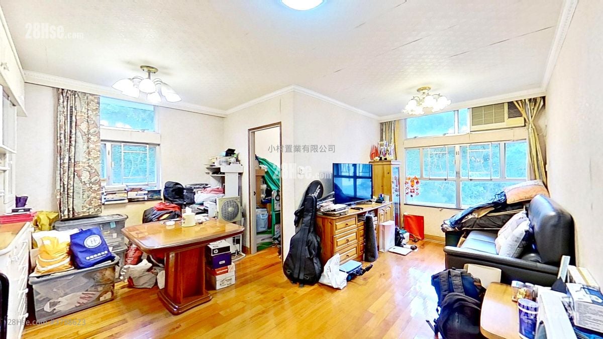 厅: 嘉强苑 售盘 3 房 , 1 浴室 645 平方尺