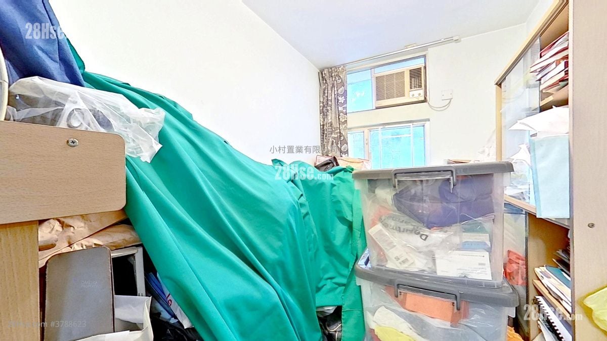 睡房 3: 嘉强苑 售盘 3 房 , 1 浴室 645 平方尺