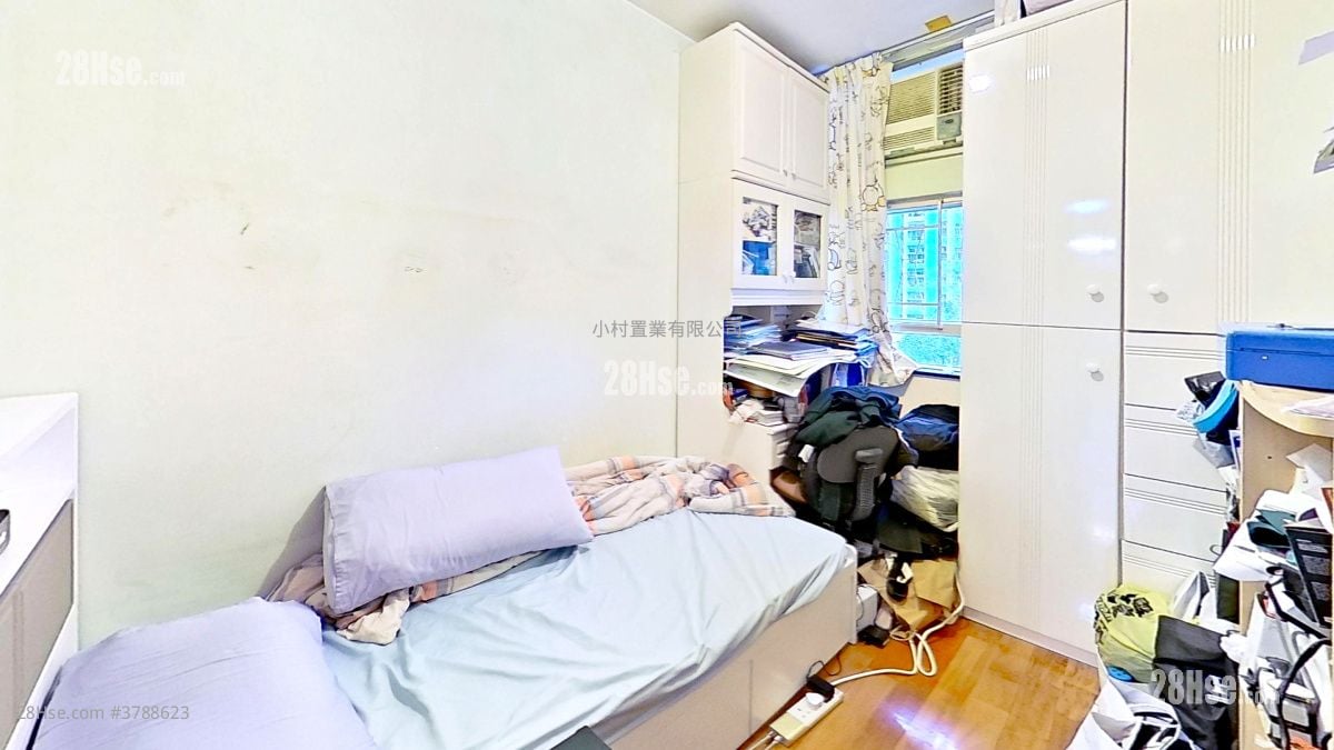 睡房 2: 嘉强苑 售盘 3 房 , 1 浴室 645 平方尺