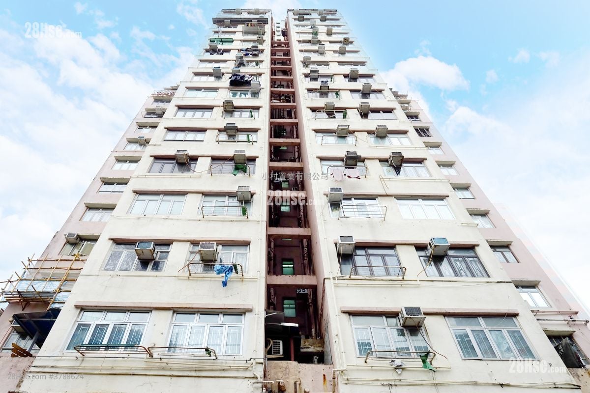 大厦外观: 富裕大厦 售盘 2 房 , 1 浴室 357 平方尺