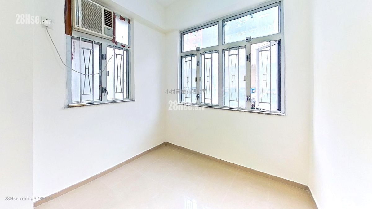 睡房 2: 富裕大厦 售盘 2 房 , 1 浴室 357 平方尺