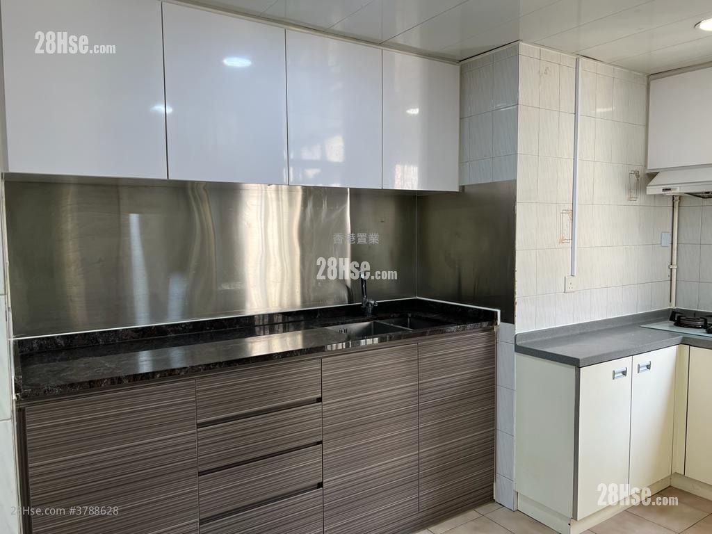 Mei Foo Sun Chuen Sell 3 Bedrooms 1,327 ft²