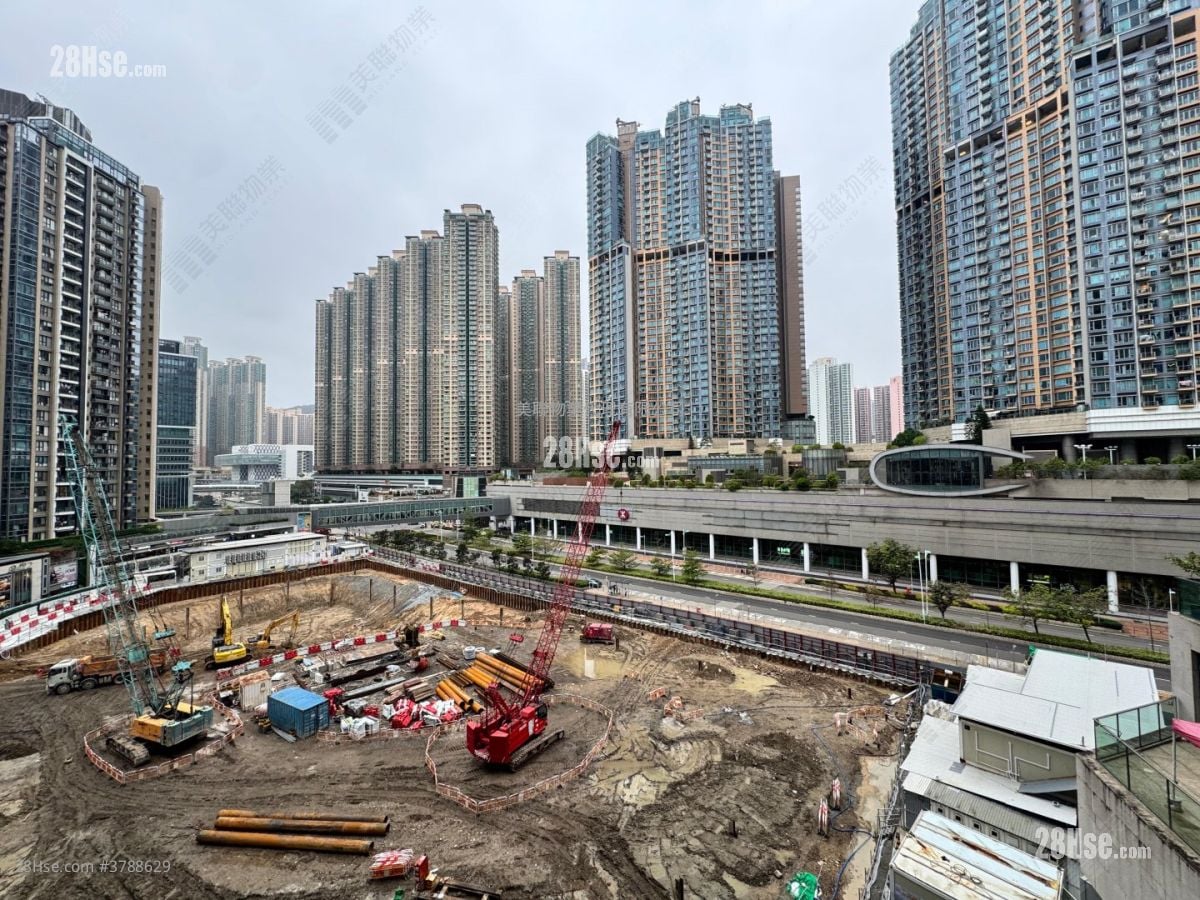 The Wings Sell 4 Bedrooms , 2 Bathrooms 933 ft²