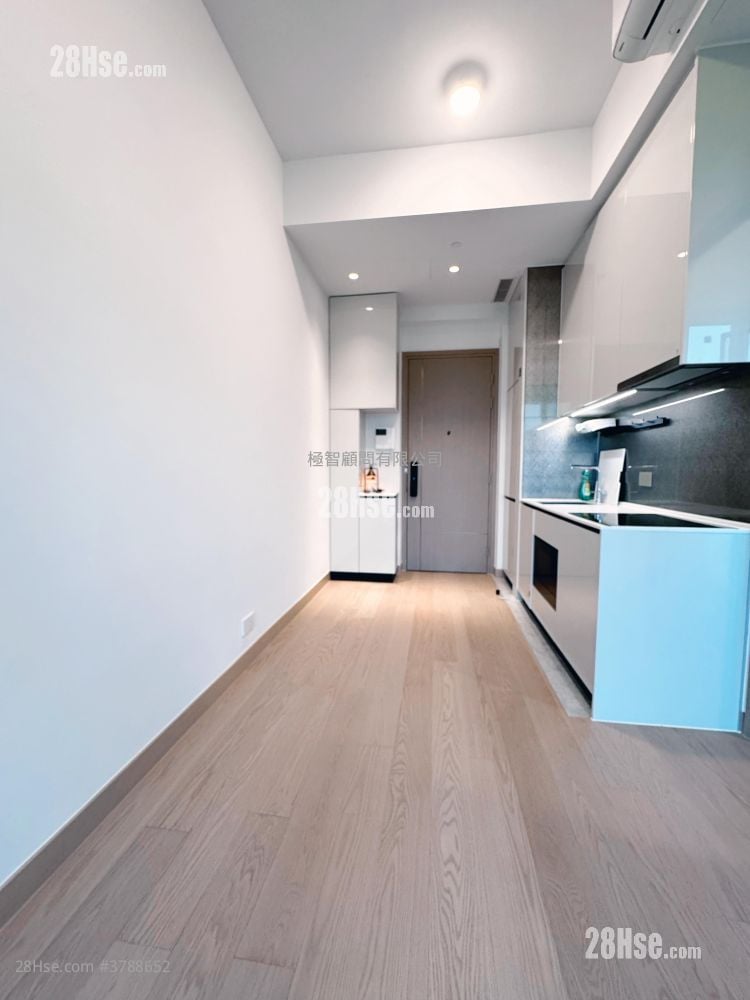 Seasons Place 售盘 1 房 , 1 浴室 322 平方尺