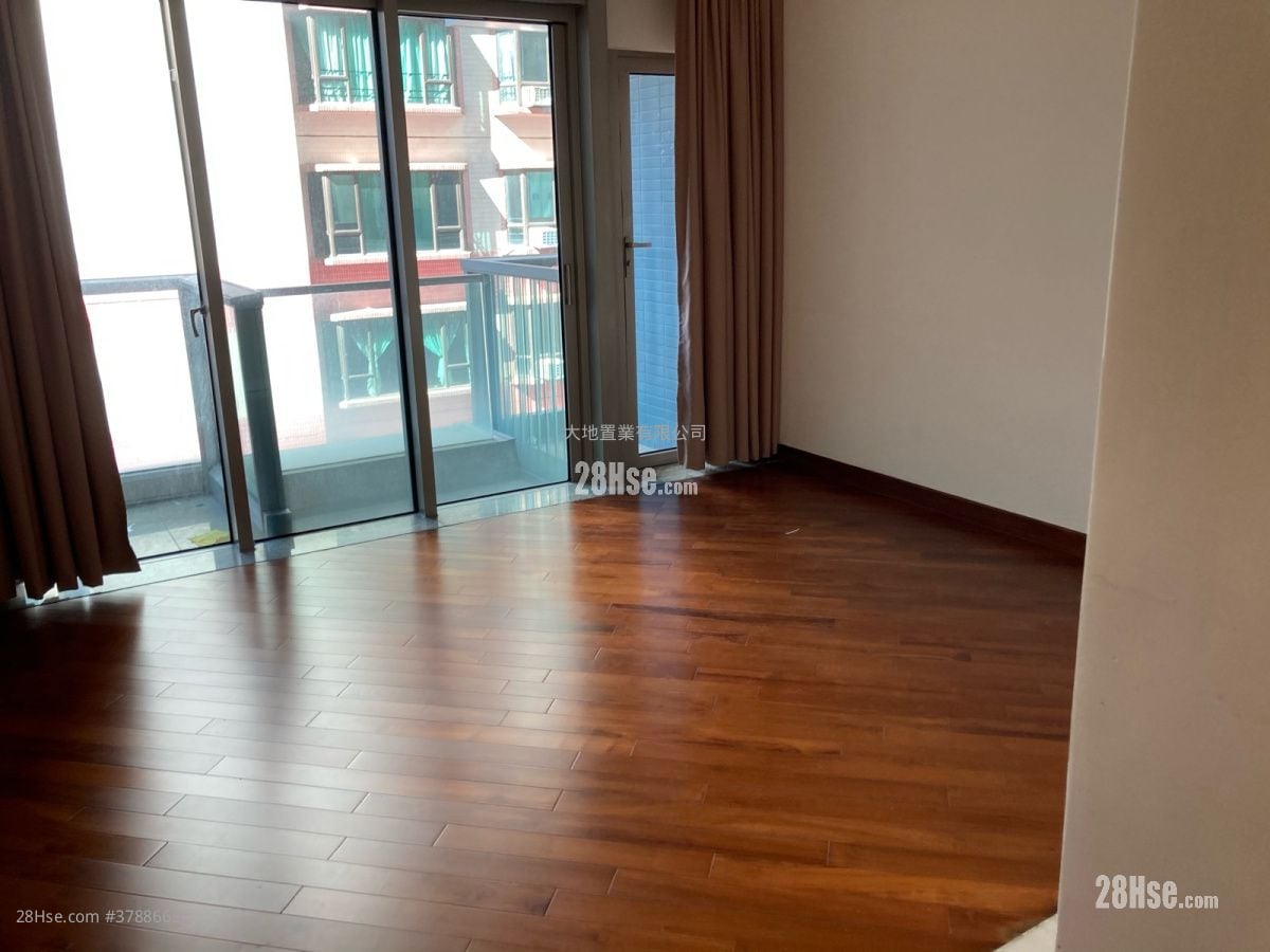 The Avenue Rental Studio , 1 Bathroom 338 ft²