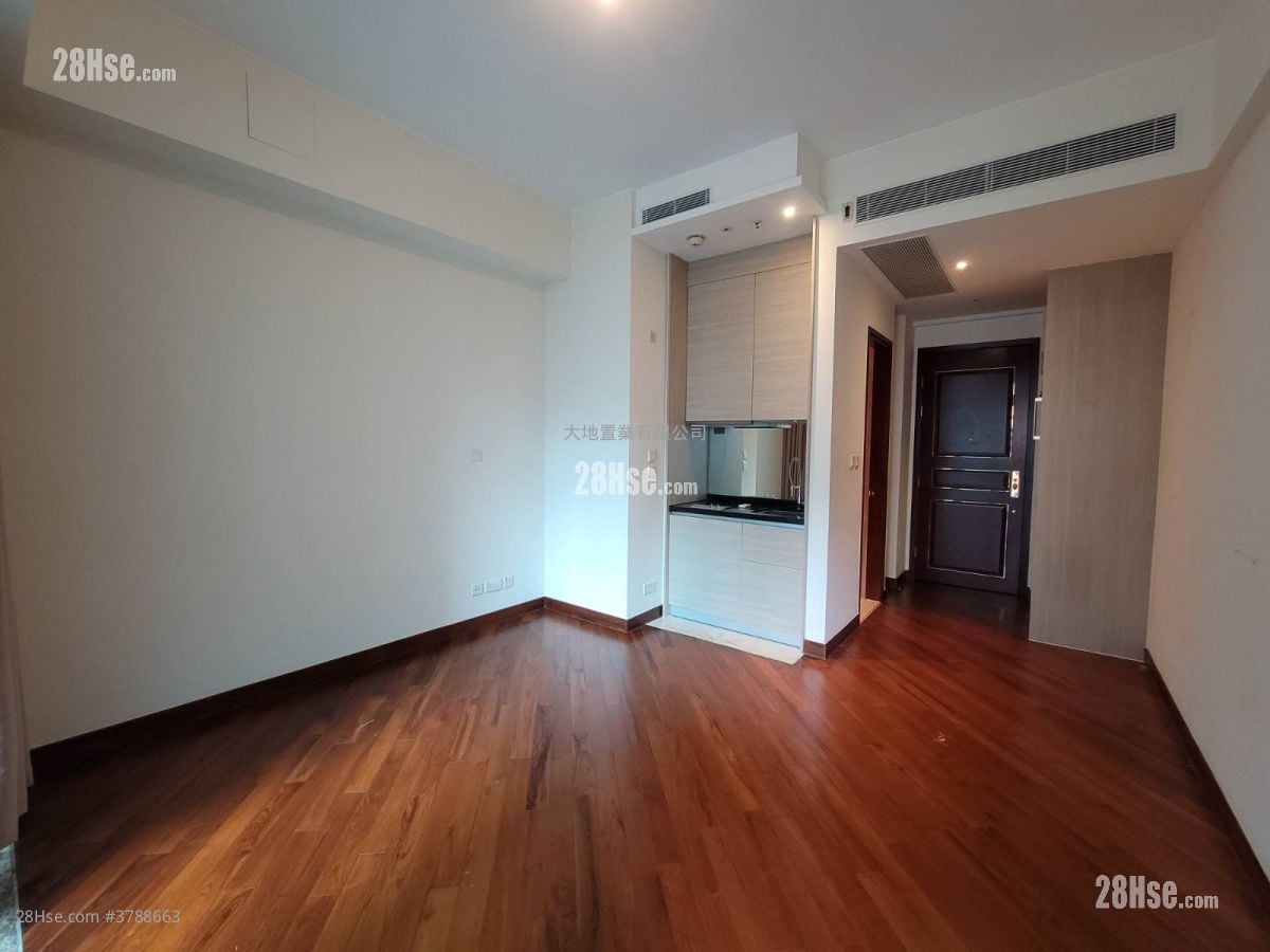 The Avenue Rental Studio , 1 Bathroom 338 ft²